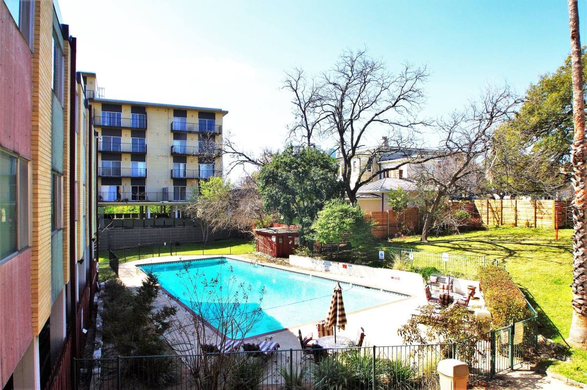 Apartment for rent at 601 W 11th St, Austin, TX 78701