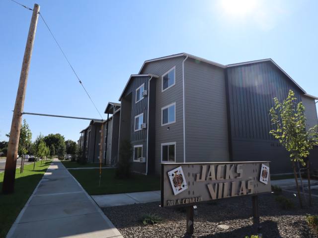 Apartment for rent at 701 N Conklin Rd #E11, Veradale, WA 99037