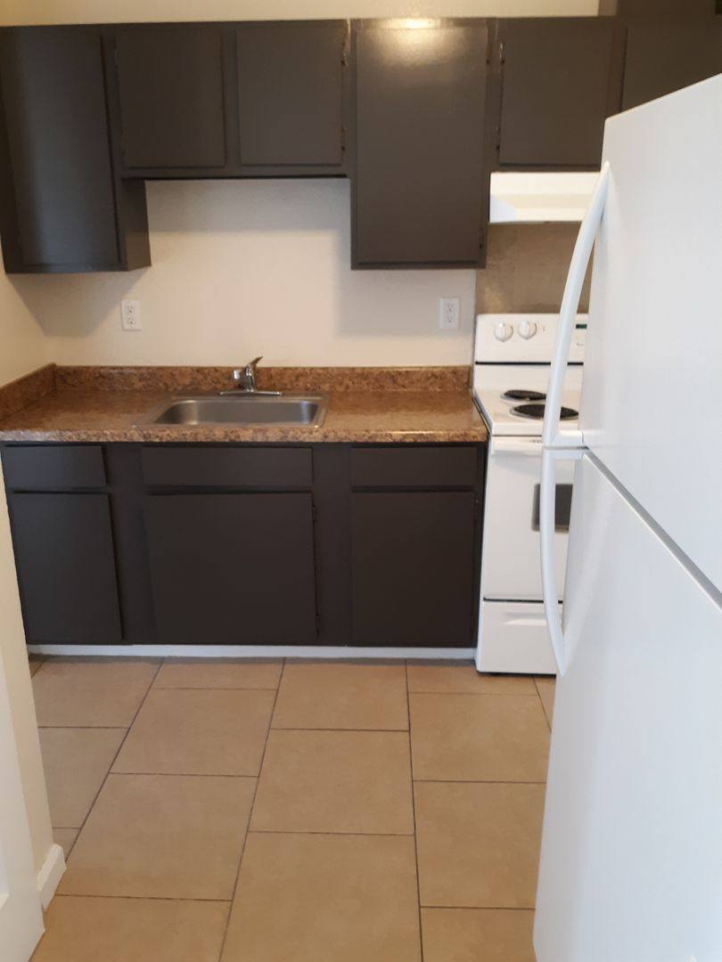 Apartment for rent at 3270 Meadows Ave, Merced, CA 95348