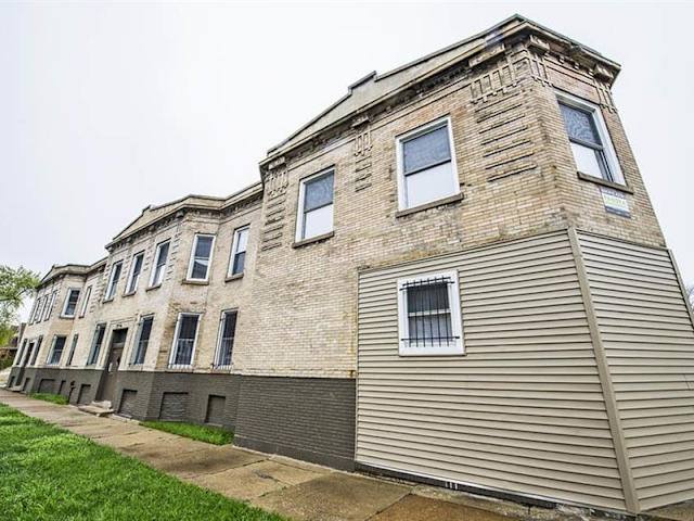 Apartment for rent at 708 S Karlov Ave #E32, Chicago, IL 60624