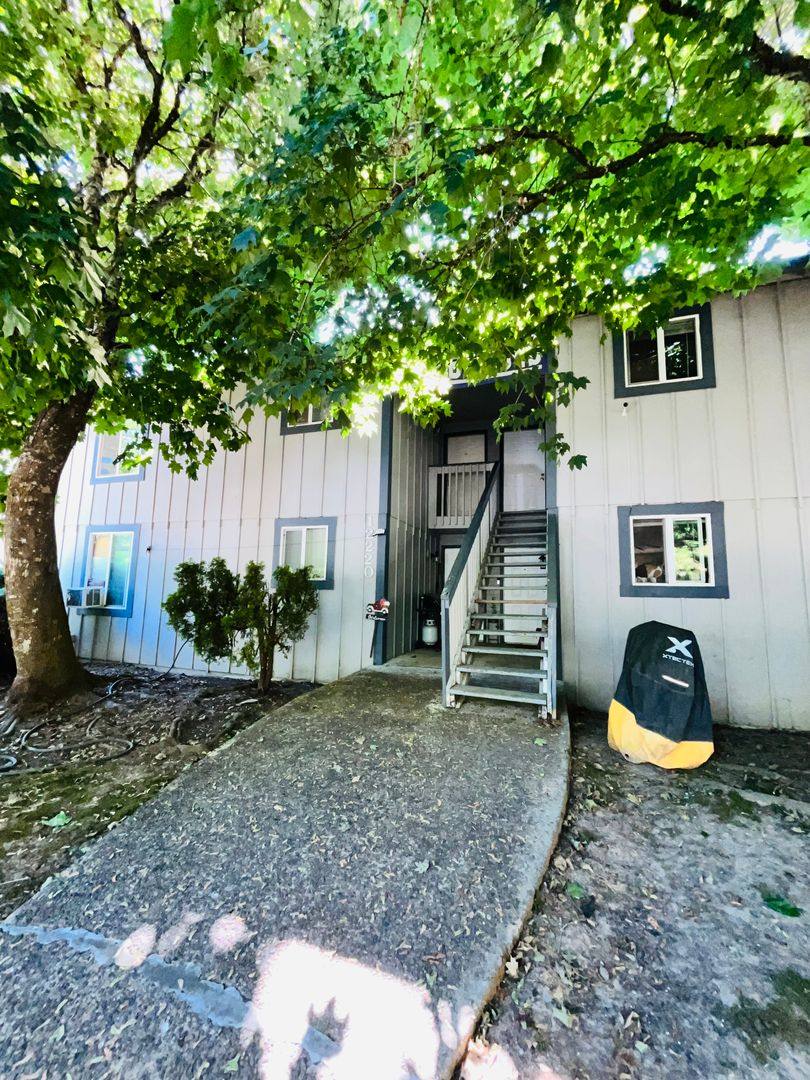 Apartment for rent at 12220 SW Longhorn Lane, Beaverton, OR 97008