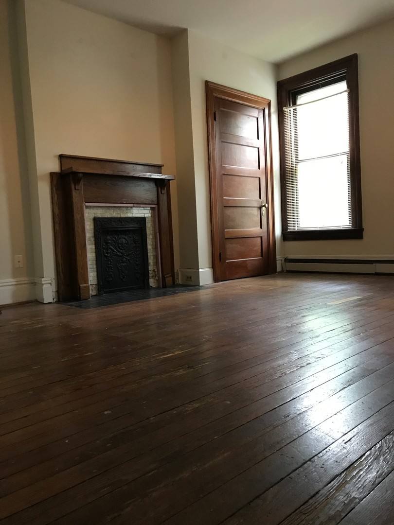 Apartment for rent at 312-2 S Upper St, Lexington, KY 40508