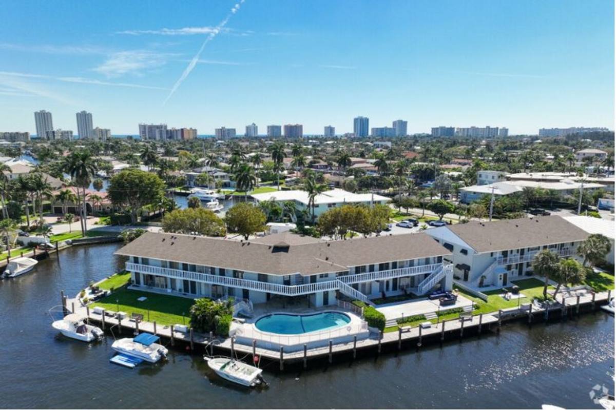 Apartment for rent at 811-831 SE 22nd Ave, Pompano Beach, FL 33062