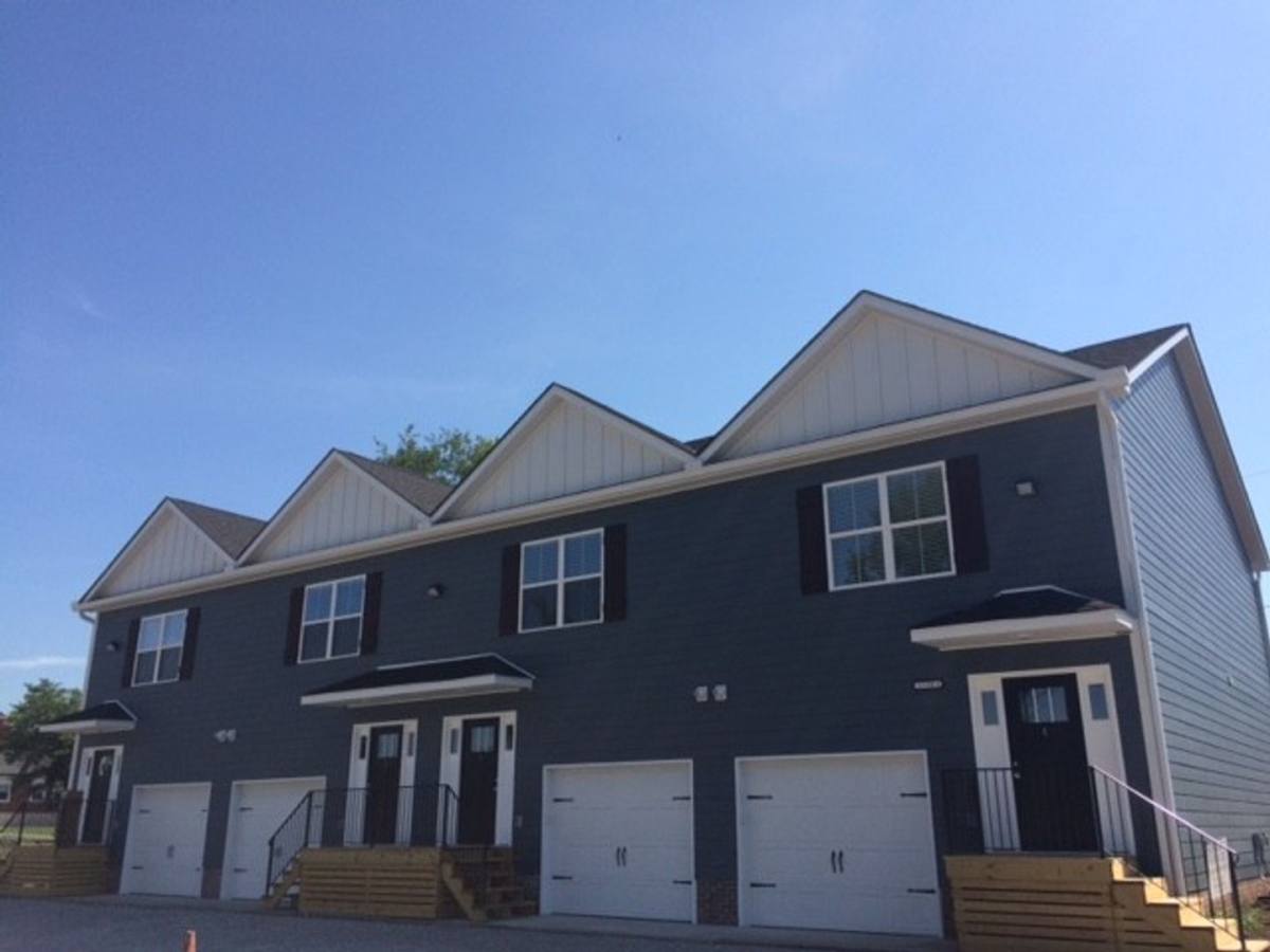 Apartment for rent at 1138 Kenton St E, Bowling Green, KY 42101
