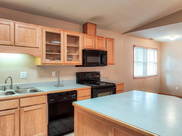 Apartment for rent at 1533 S Arbors Lane #E33, Bloomington, IN 47401