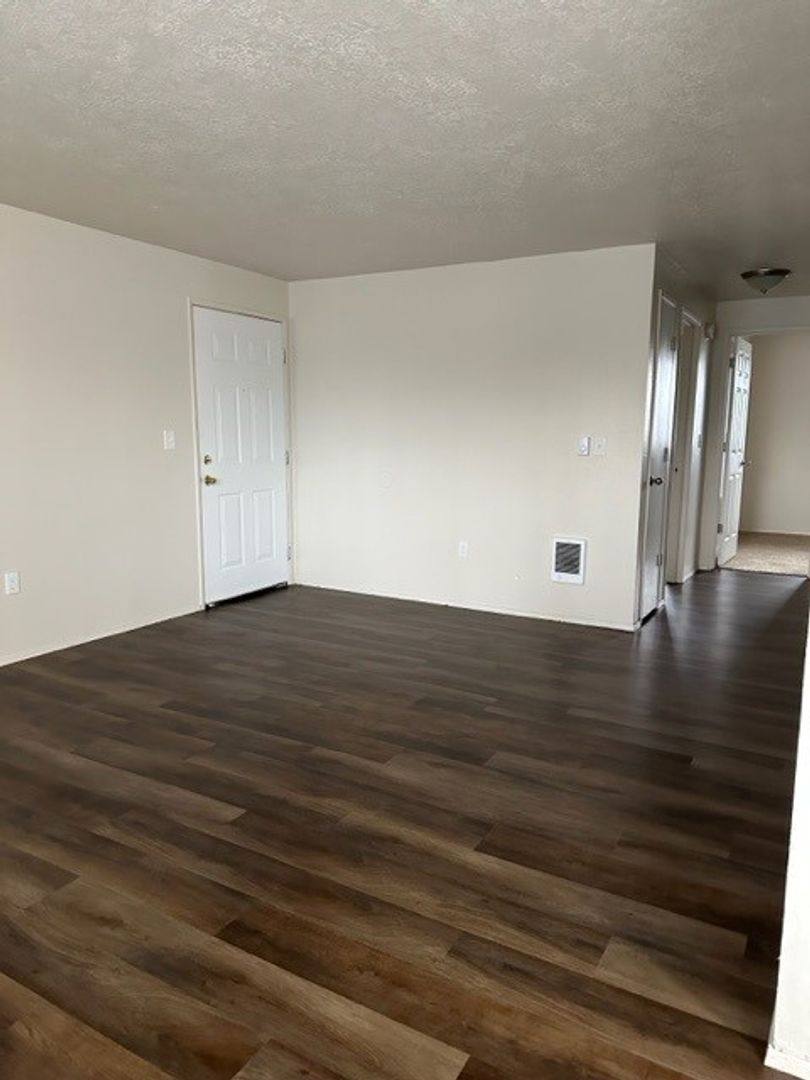 Apartment for rent at 3394-3412 30th Ave NE, Salem, OR 97301