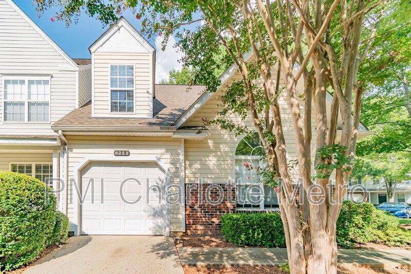 Holly Ridge 8289 Christmas Court, Charlotte, NC 28216 Townhouse For