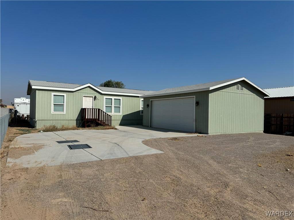 1057 E Spruce Dr, Mohave Valley, AZ 86440 House For Rent