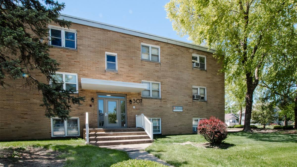 Apartment for rent at 307, 309 S State St, Champaign, IL 61820