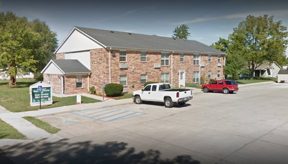 Apartment for rent at 1106 W Mill St, Summitville, IN 46070