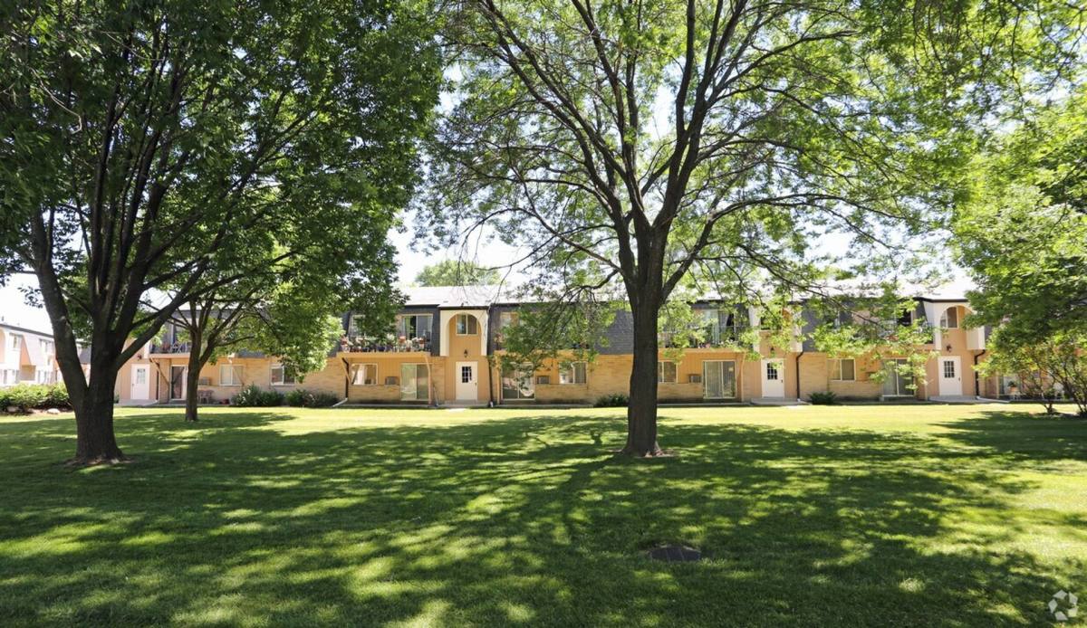 Apartment for rent at 4300 - 4340 S Nicholson, Saint Francis, WI 53235