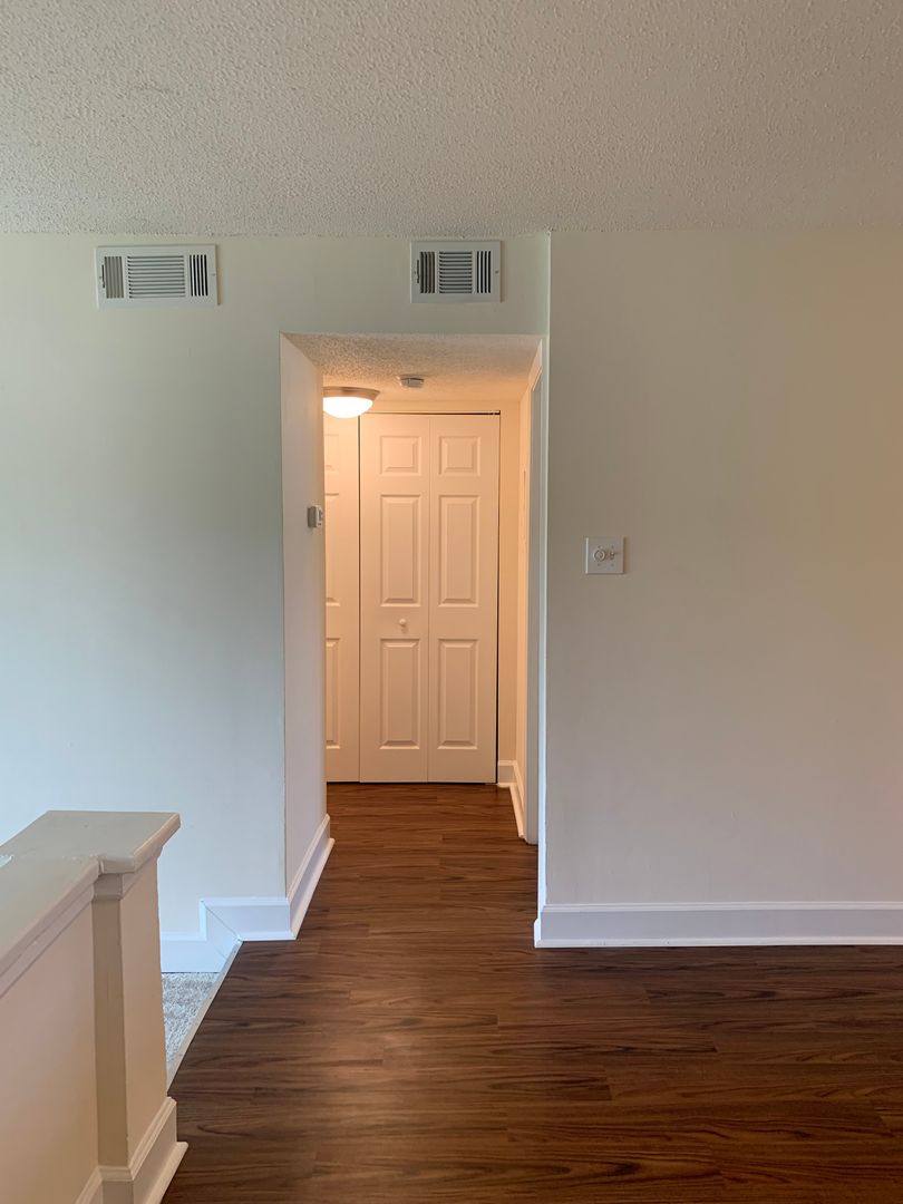 Apartment for rent at 1000 Columbine Dr, Frederick, MD 21701