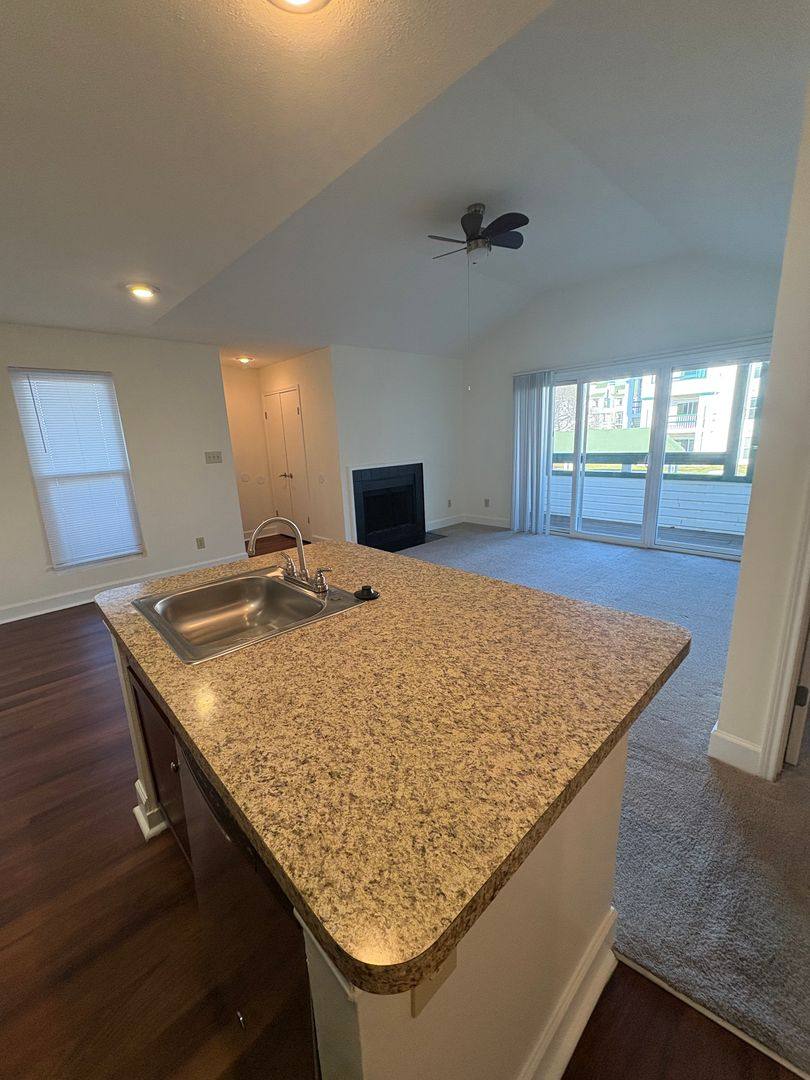 Apartment for rent at 1000 Columbine Dr, Frederick, MD 21701