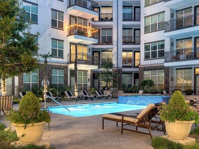 Apartment for rent at 4217 Swiss Ave #D32, Dallas, TX 75204