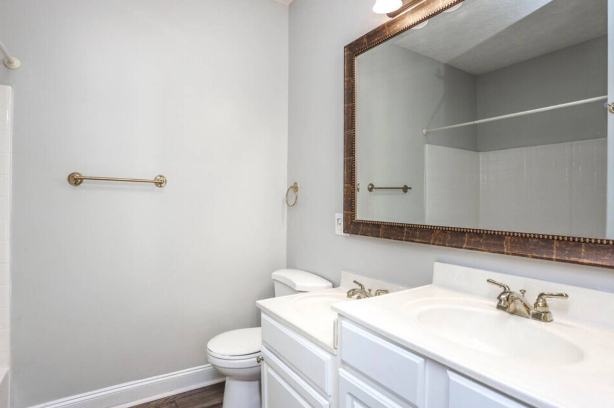 Apartment for rent at 800 Gunn Rd, Centerville, GA 31028