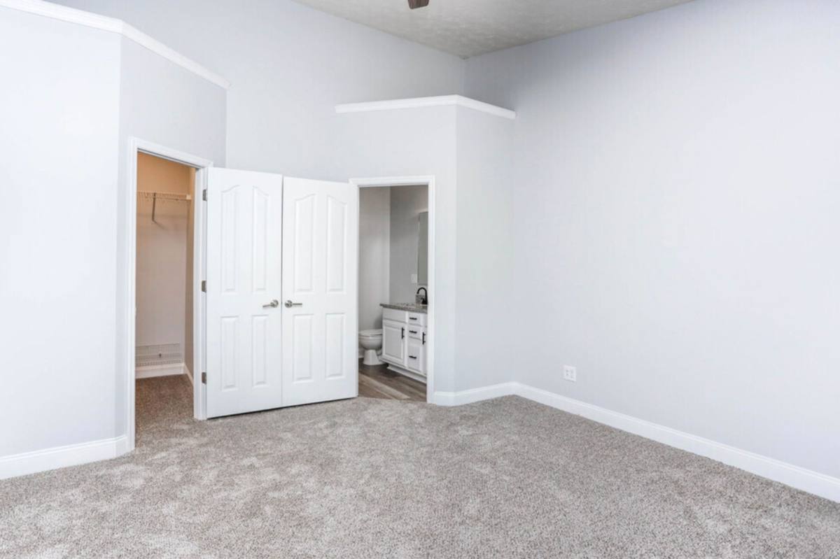 Apartment for rent at 800 Gunn Rd, Centerville, GA 31028