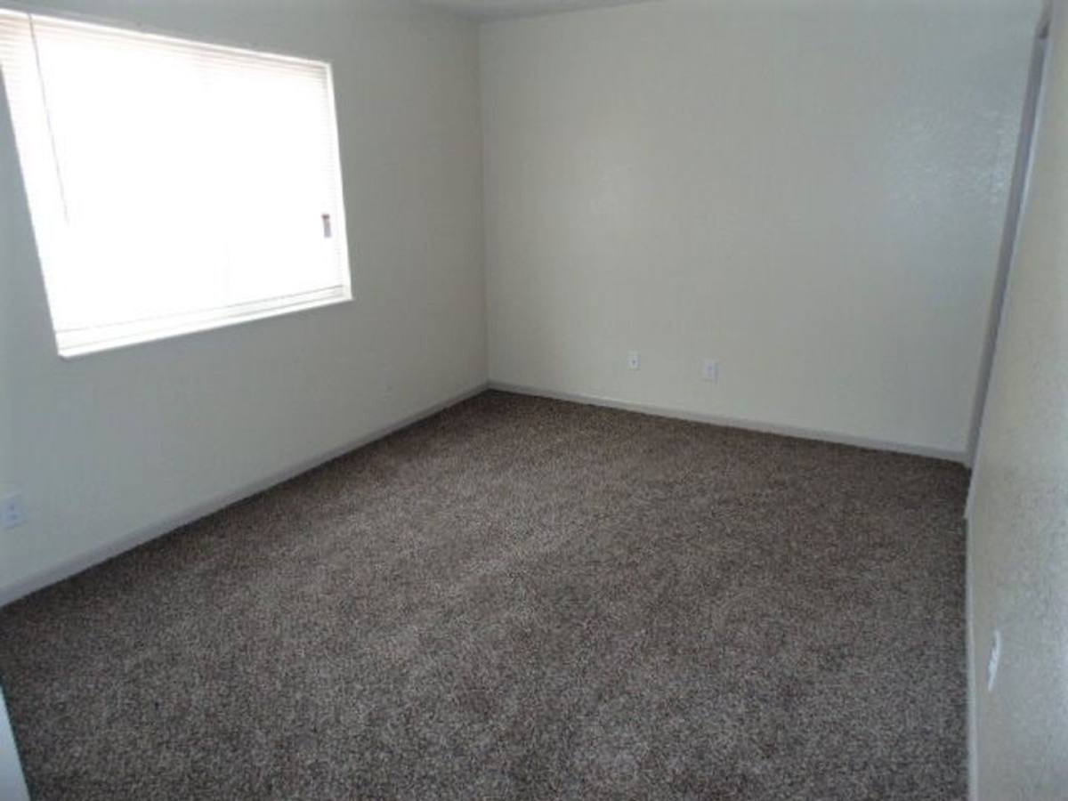 Apartment for rent at 4 W Canterbury Court, Ottawa, KS 66067