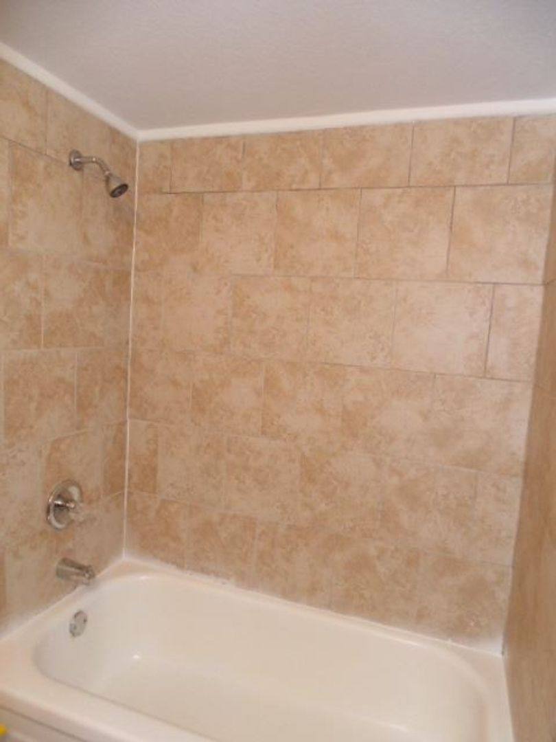 Apartment for rent at 4 W Canterbury Court, Ottawa, KS 66067