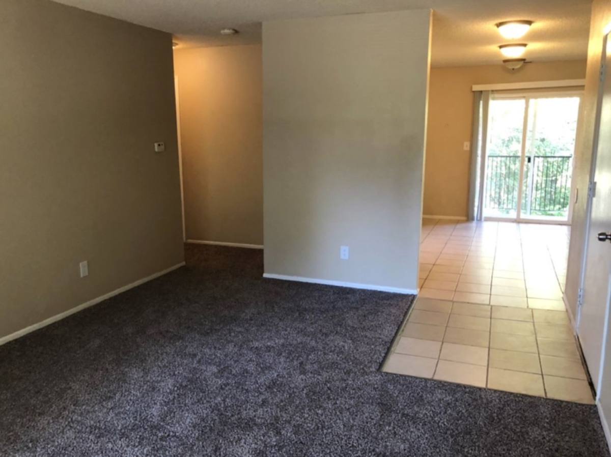 Apartment for rent at 4 W Canterbury Court, Ottawa, KS 66067