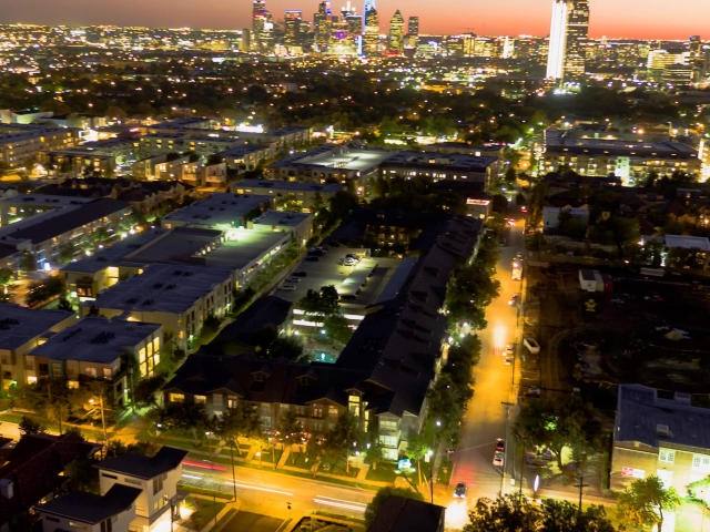 Apartment for rent at 2525 N Henderson Ave #D22, Dallas, TX 75206
