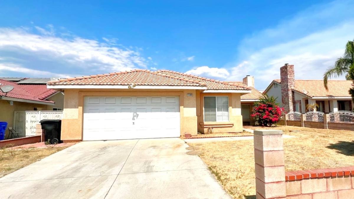 Houses For Rent in 92335 4 Houses RentalSource