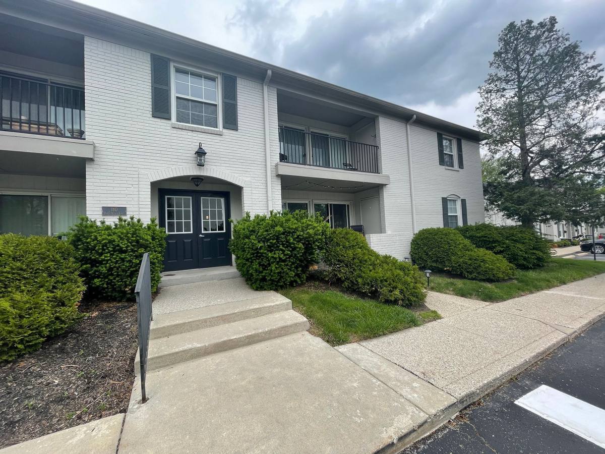 Apartment for rent at 110 Bryn Mawr Lane, Carmel, IN 46032