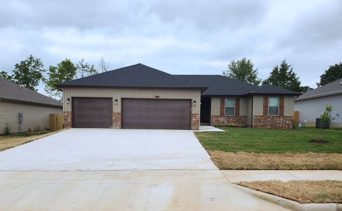 113 E Rosalie, Strafford, MO 65757 House For Rent RentalSource