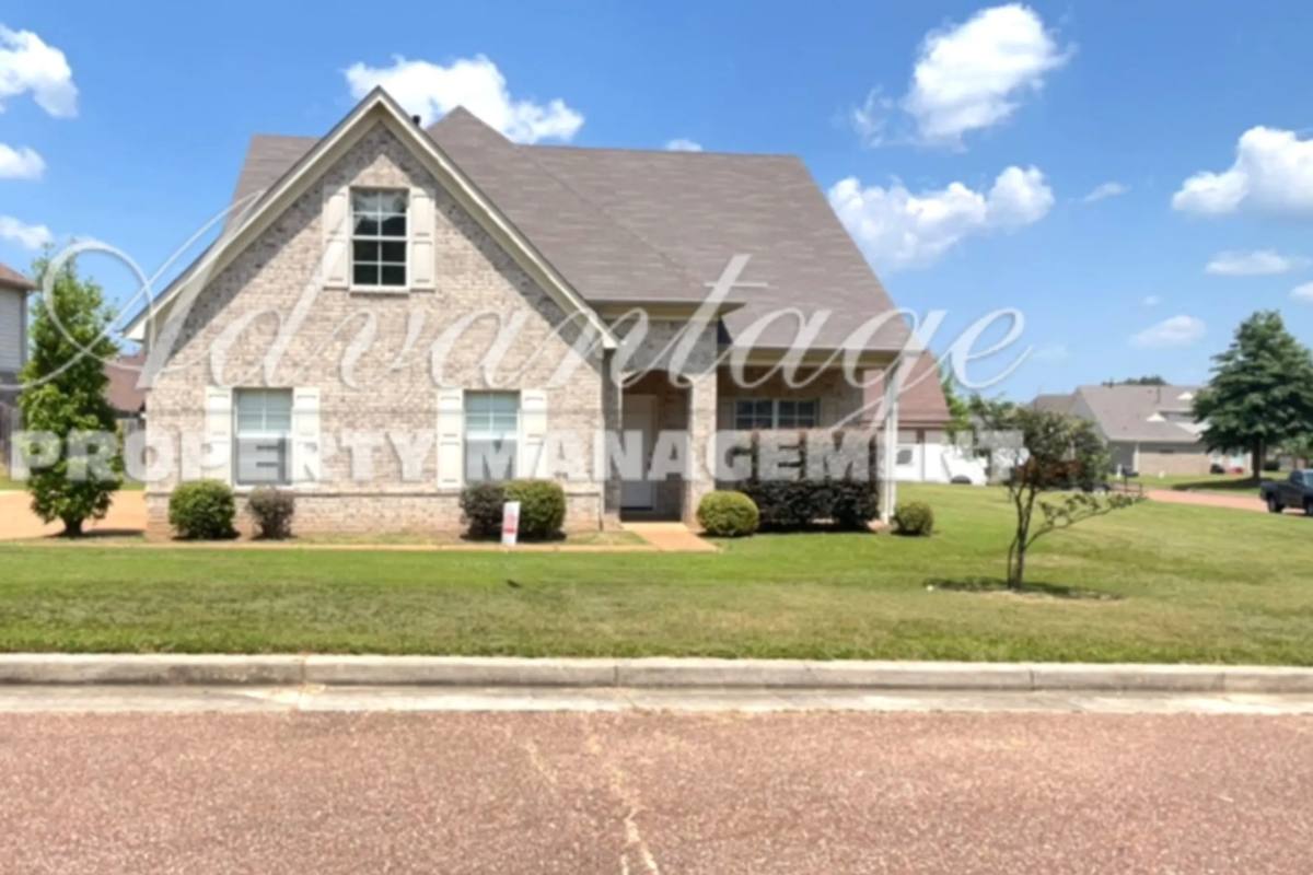 1057 Kentshire Cove, Cordova, TN 38018 House For Rent 1,995