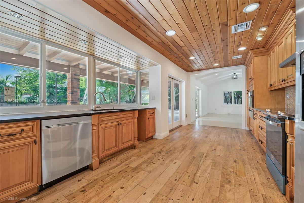 11505 SW 77th Ave, Miami, FL 33156 House For Rent RentalSource