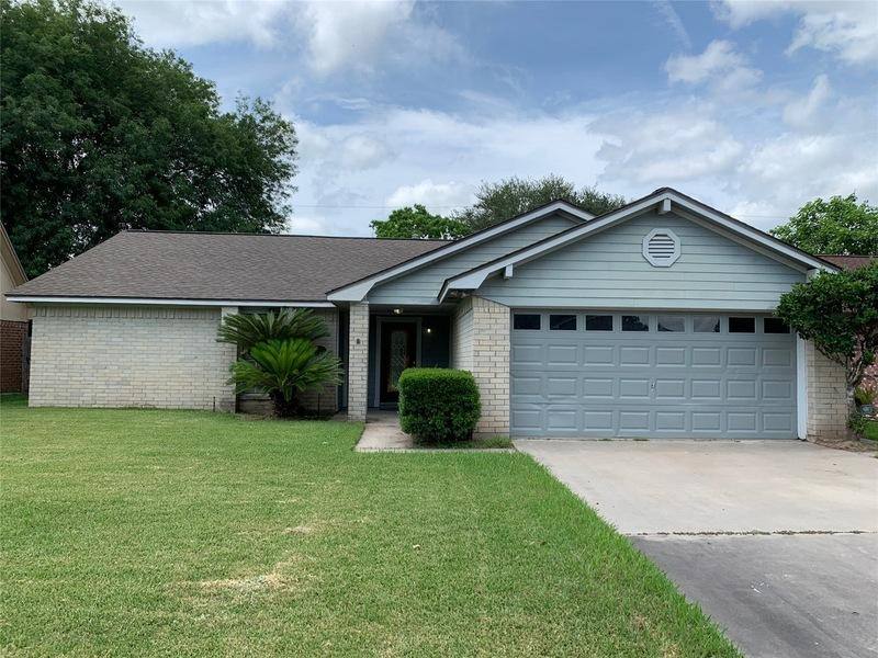 1225 Molina Court, Angleton, TX 77515 House For Rent 1,725
