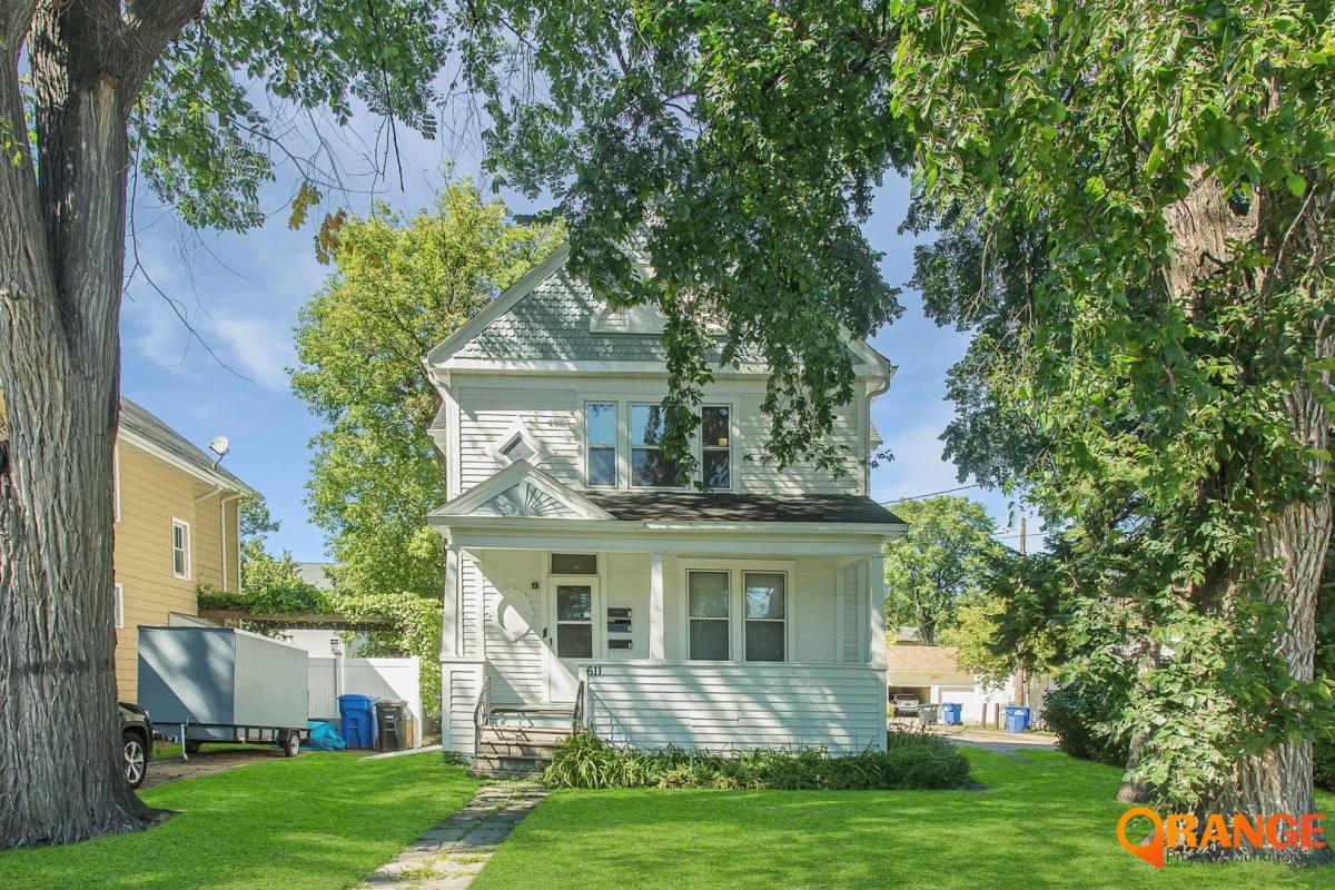 Apartment for rent at 611 9th Ave N, Fargo, ND 58102