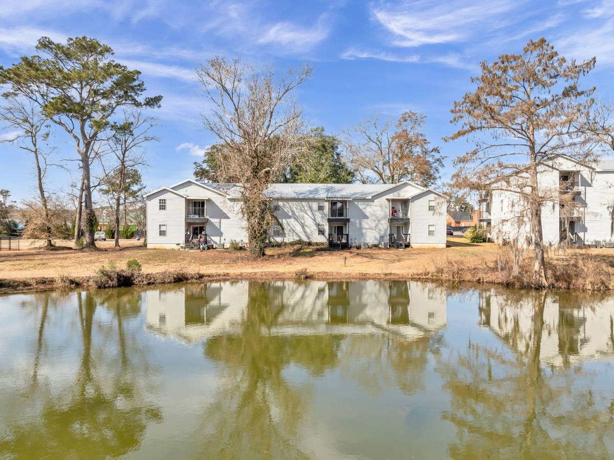 Apartment for rent at 100 Tallokas Court, Leesburg, GA 31763