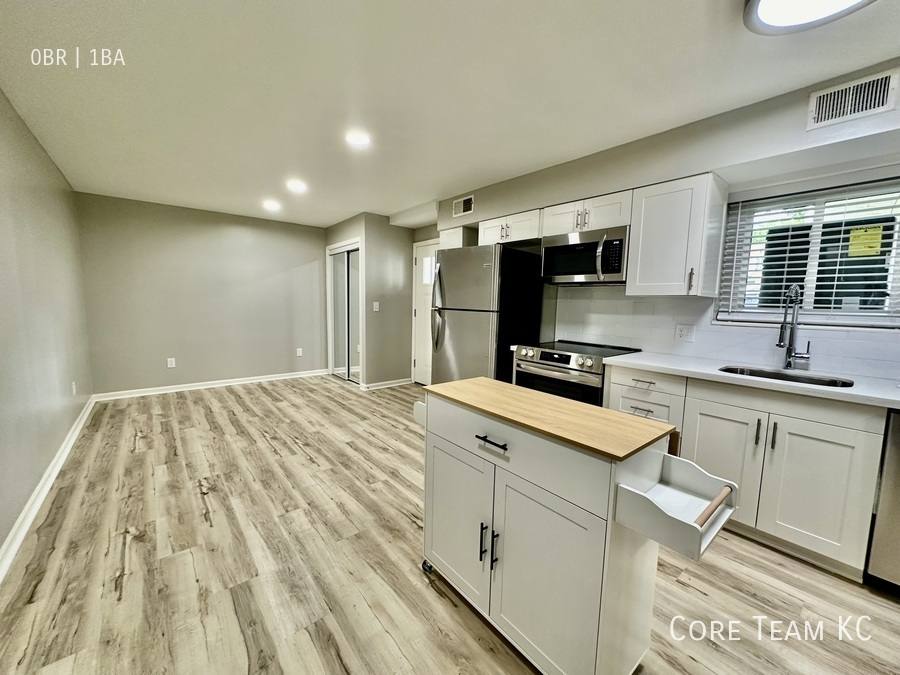 1132 W 41st 9W, Kansas City, MO 64111 Apartment For Rent