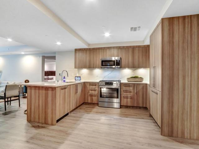 Apartment for rent at 1825 N Las Palmas #A33, Los Angeles, CA 90028