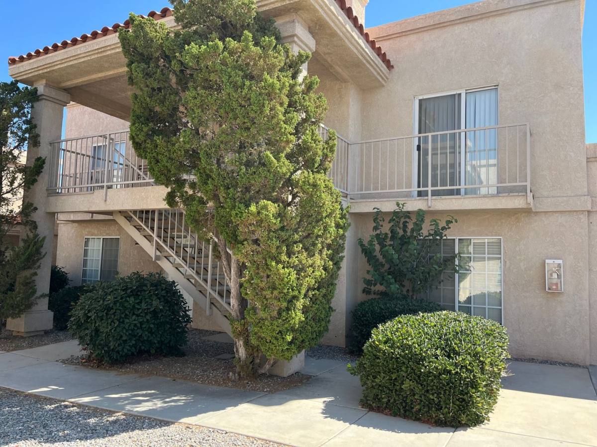 Apartment for rent at 15544 Sequoia Ave, Hesperia, CA 92345