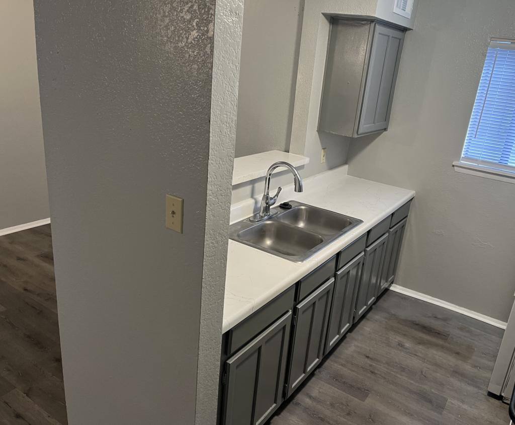 100 L C Martin, Devine, TX 78016 Apartment For Rent 1,150