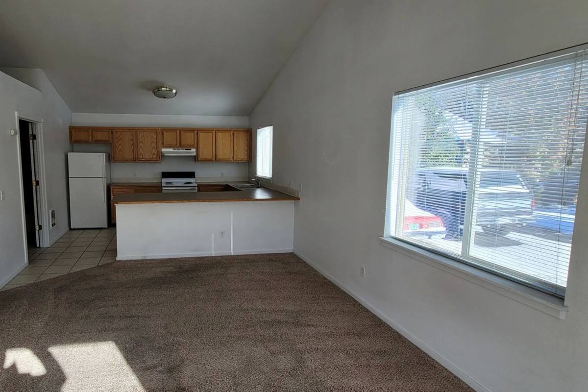 1260 NE Purcell Blvd 6 6, Bend, OR 97701 Apartment For Rent