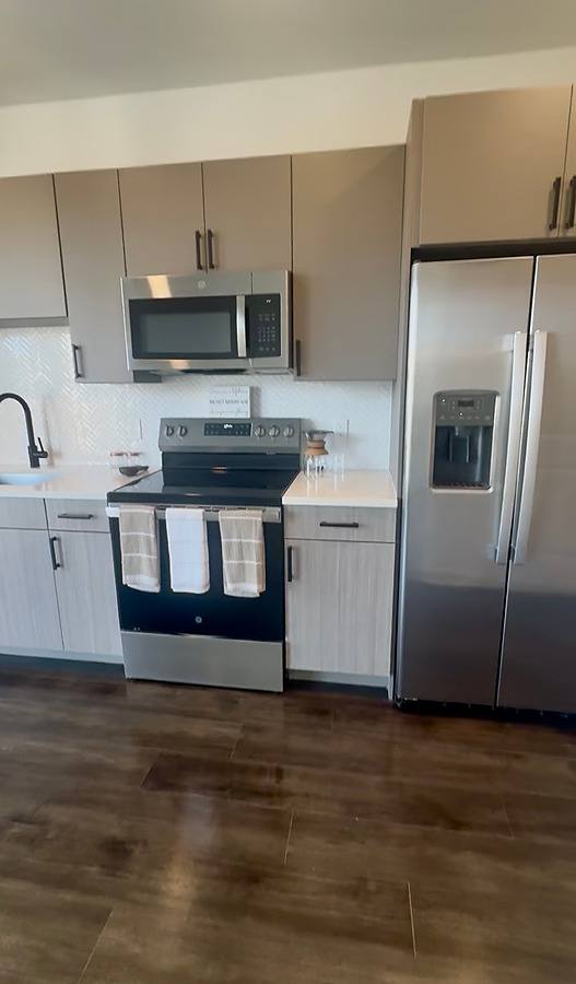 Apartment for rent at 1722 Nick Nuccio Parkway, Tampa, FL 33605