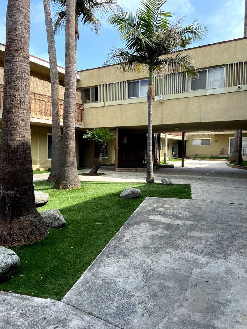 Apartment for rent at 4525 Santa Rosalia Dr, Los Angeles, CA 90008