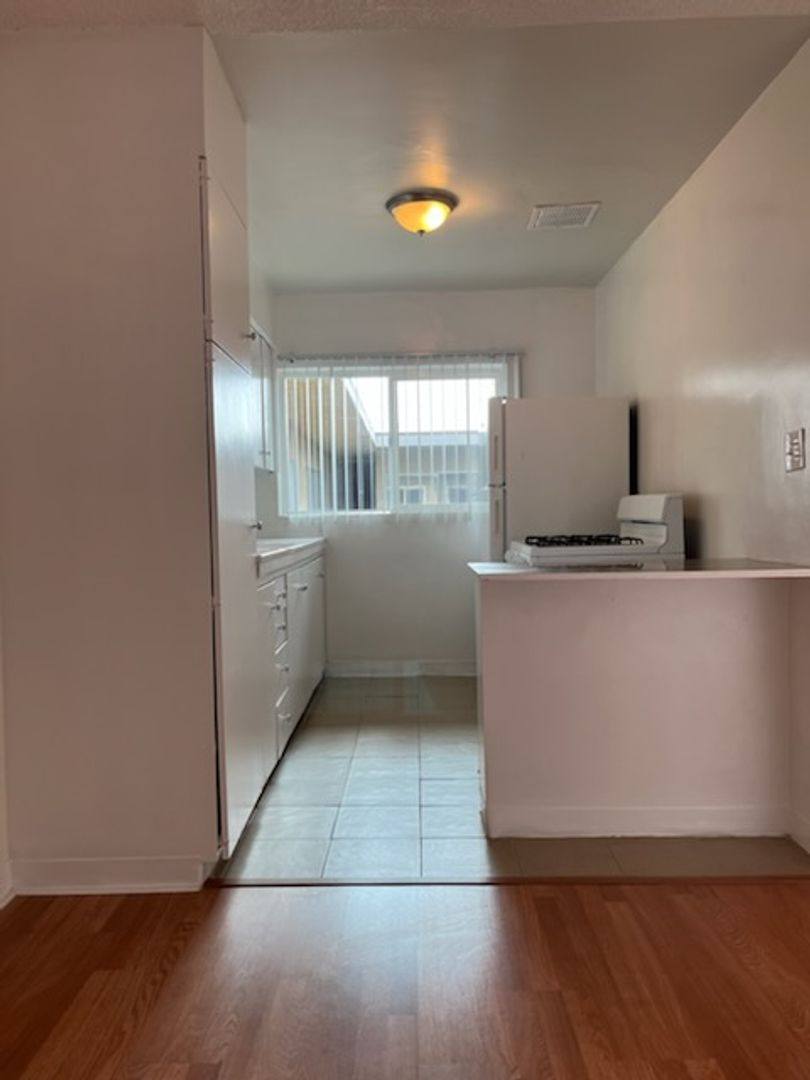Apartment for rent at 4525 Santa Rosalia Dr, Los Angeles, CA 90008