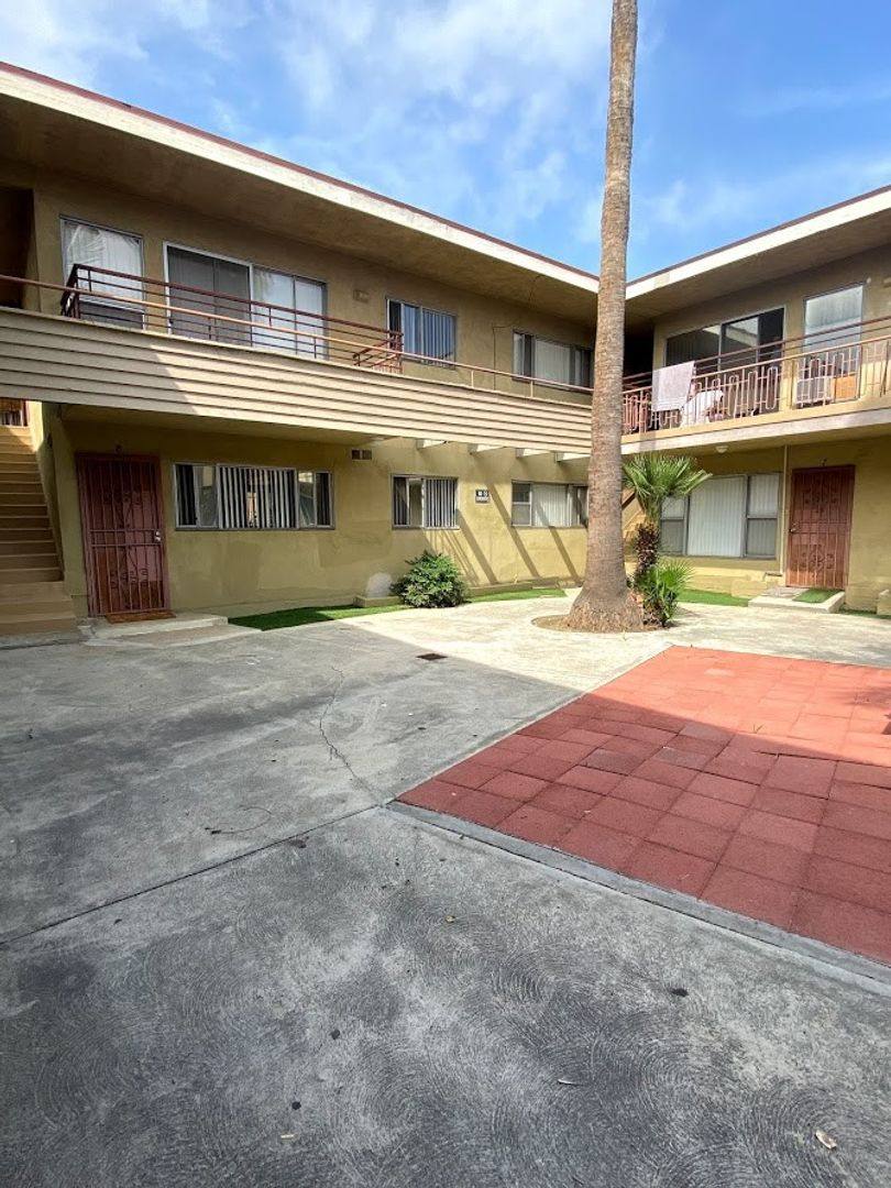 Apartment for rent at 4525 Santa Rosalia Dr, Los Angeles, CA 90008