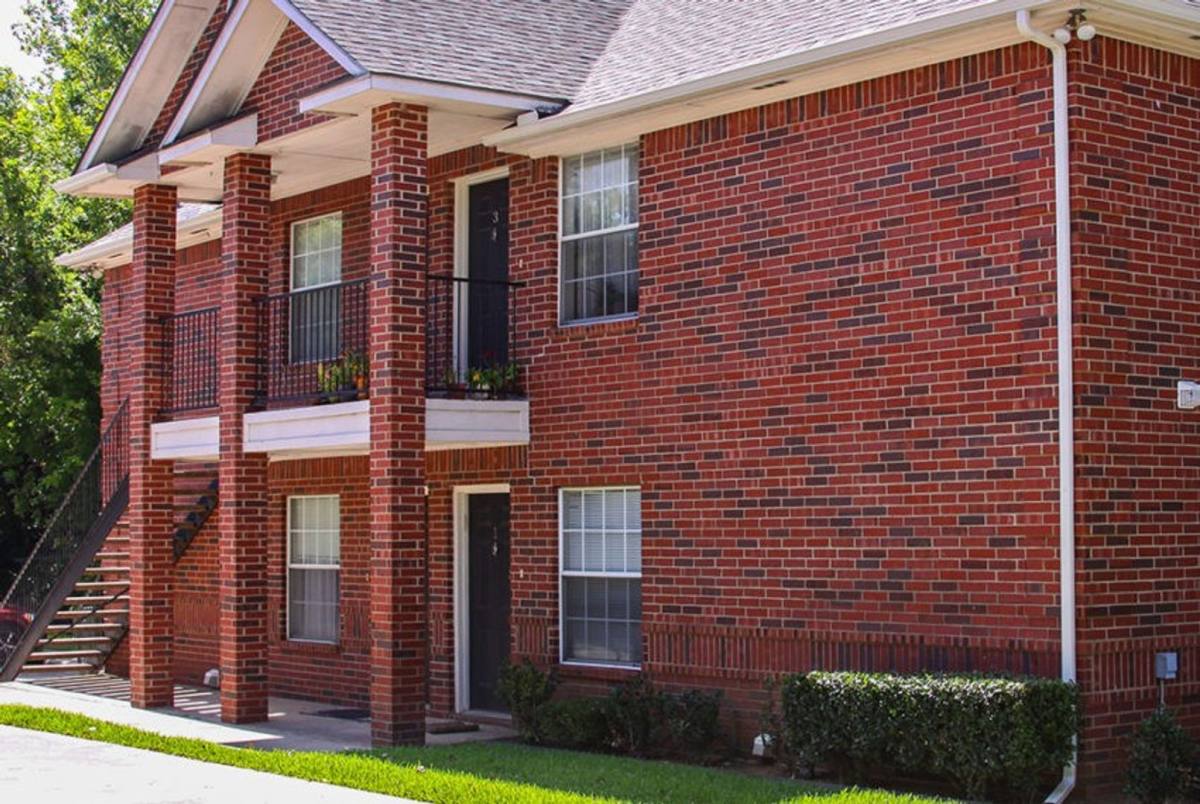 Apartment for rent at 218 Bryan St, Denton, TX 76201