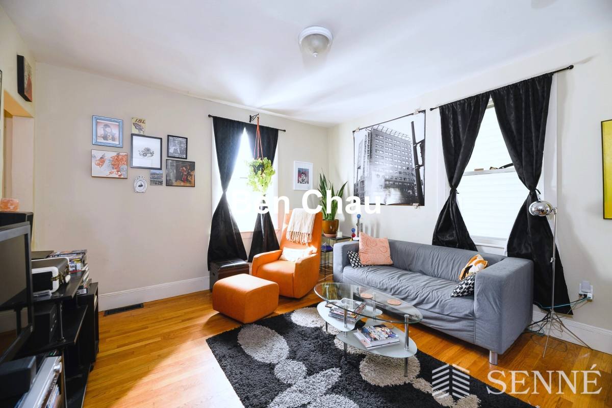 Apartment for rent at 352 Norfolk St #2B, Cambridge, MA 02139