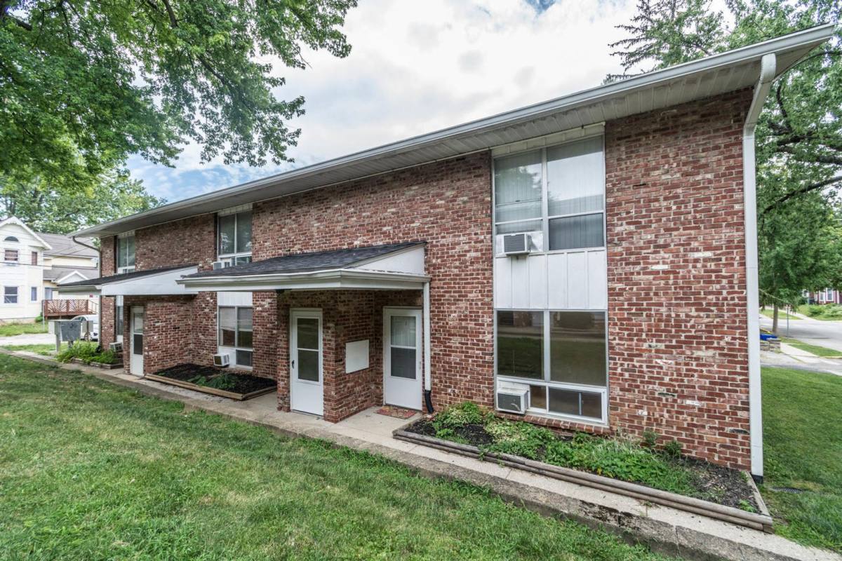 Apartment for rent at 413 E 8th, Bloomington, IN 47408