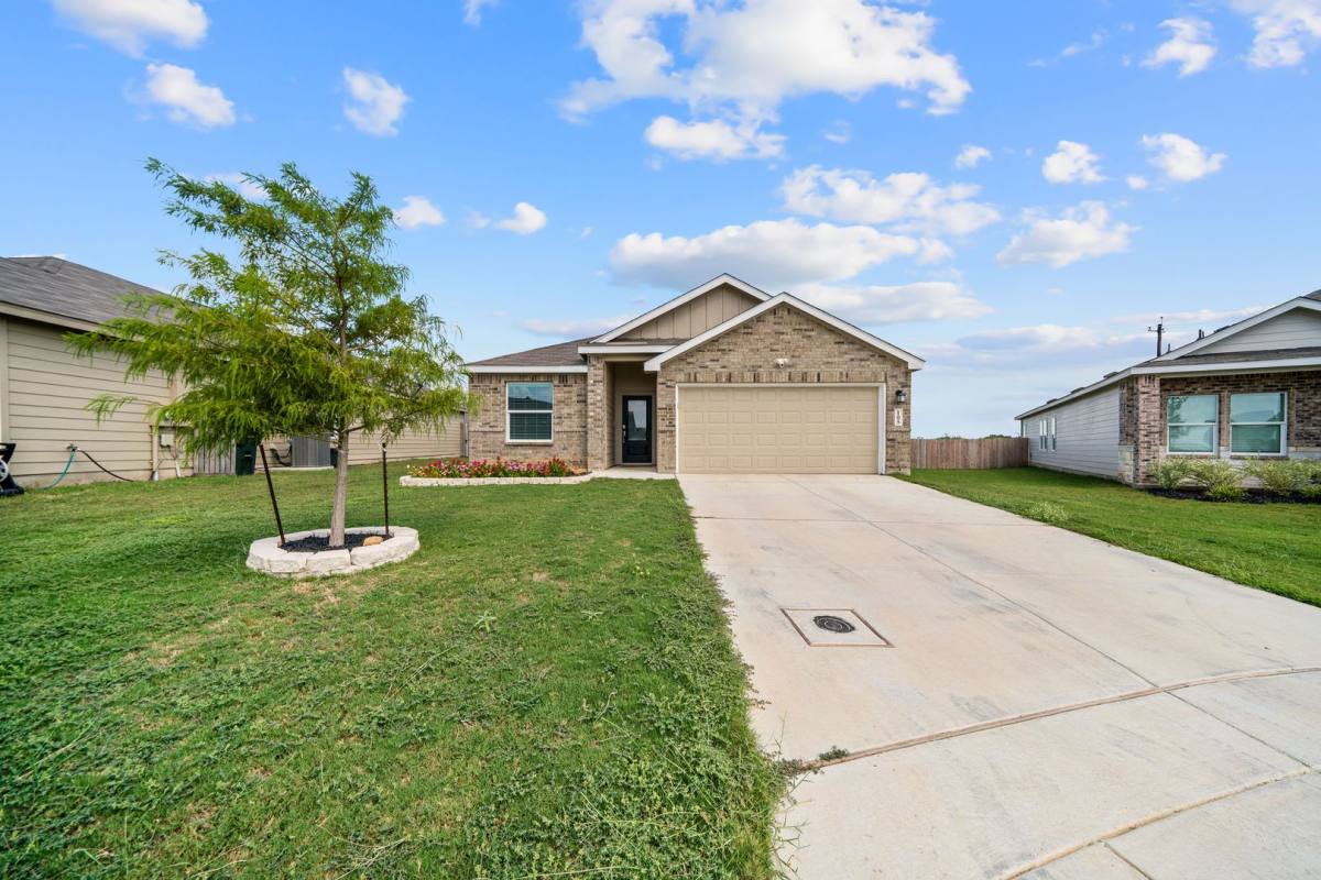 House for rent at 105 Olympic Cove, Seguin, TX 78155