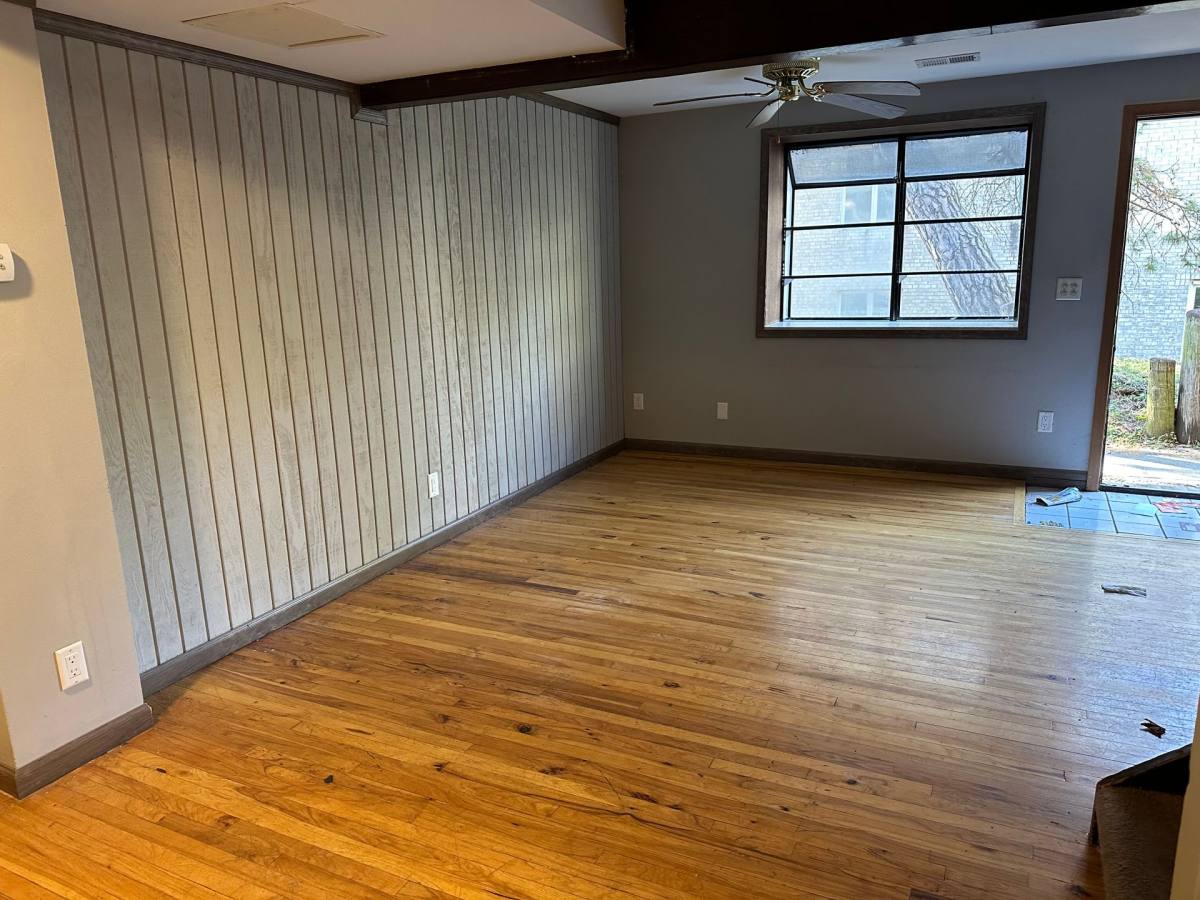 Townhouse for rent at 64 W Northwood Ave, Columbus, OH 43201