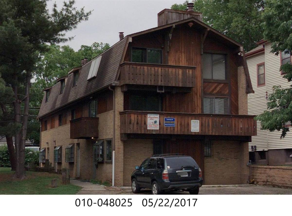Townhouse for rent at 64 W Northwood Ave, Columbus, OH 43201