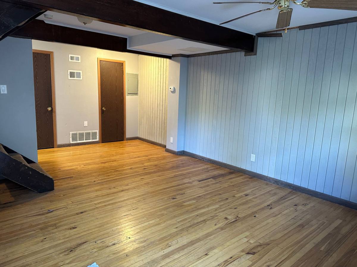 Townhouse for rent at 64 W Northwood Ave, Columbus, OH 43201