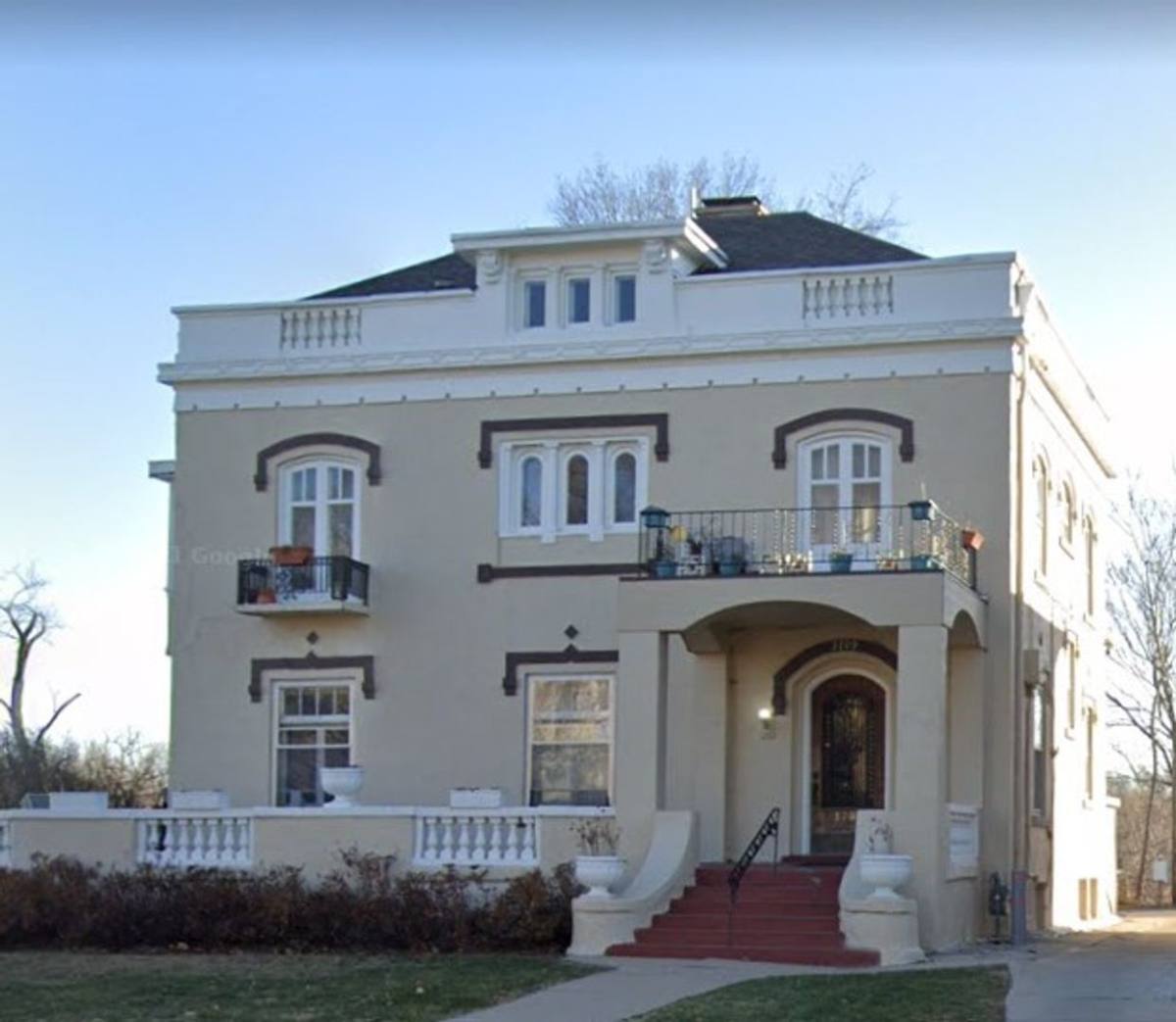 Apartment for rent at 3701-3705 Jones St, Omaha, NE 68105