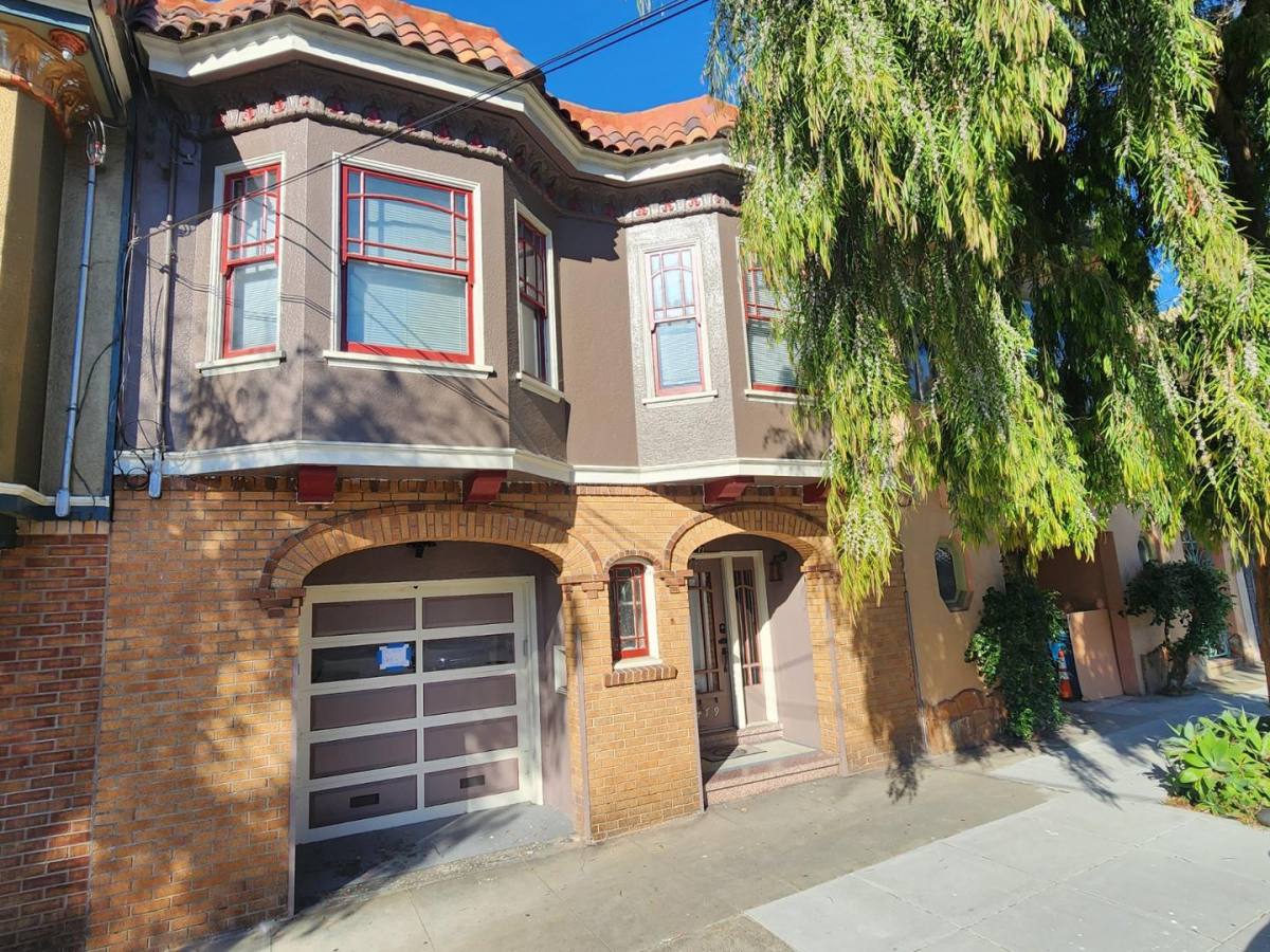 House for rent at 1479 Quesada Ave #2, San Francisco, CA 94124